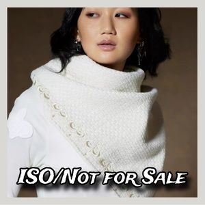 ISO: Her Universe Star Wars Padme Blanket Scarf